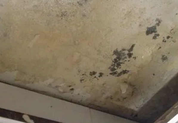 迎江阳台漏水维修公司分享下迎江卫生间渗水维修需要注意哪些问题。